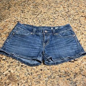 Women’s Miss Me Shorts Size 32